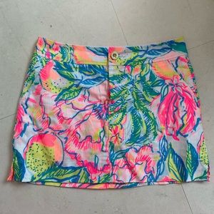Lilly Pulitzer skort size 4